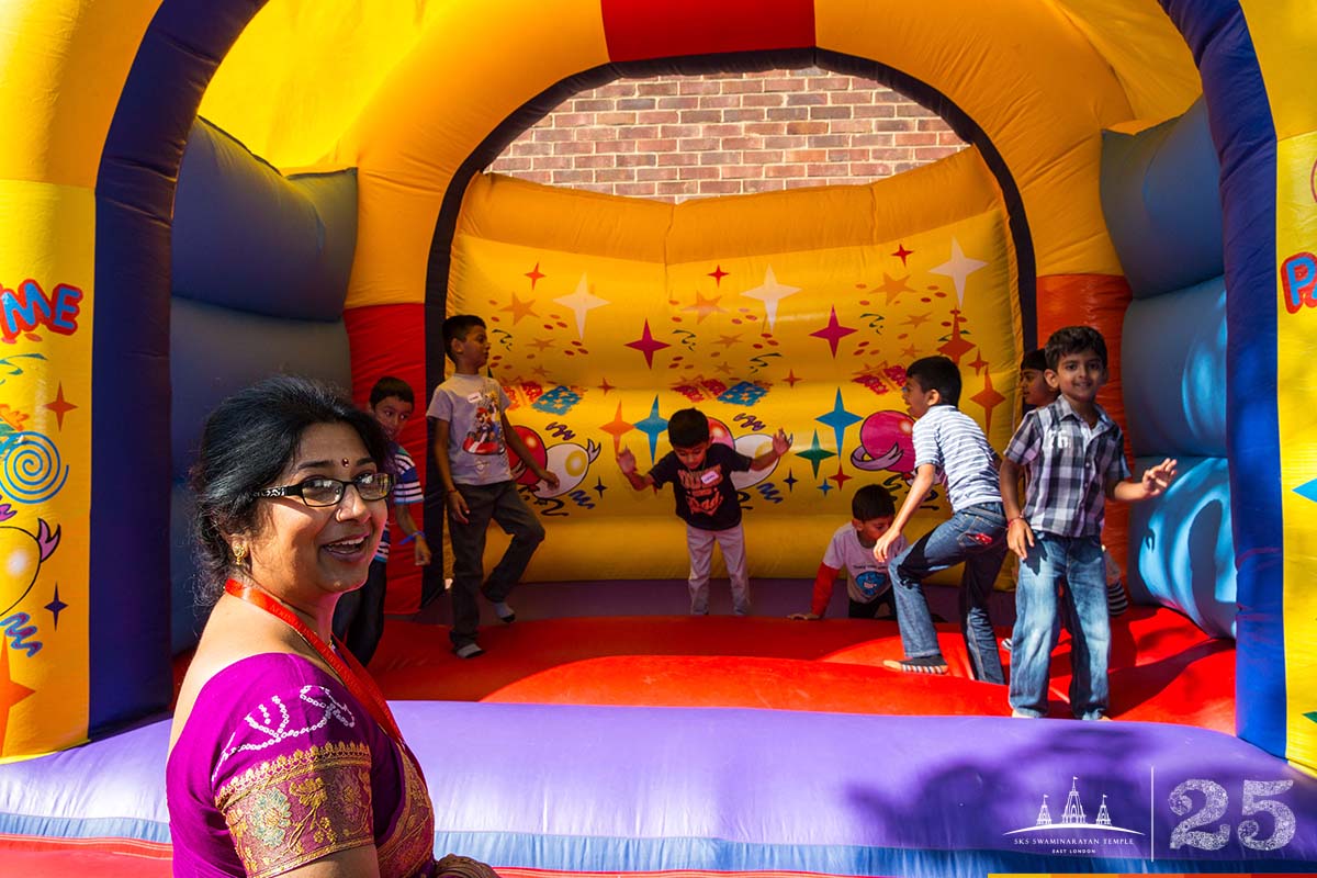 ©1987-2017 SKS Swaminarayan Temple East London